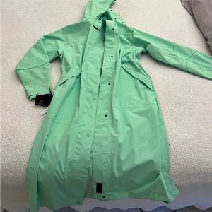 Nike Long Windbreaker Size Medium